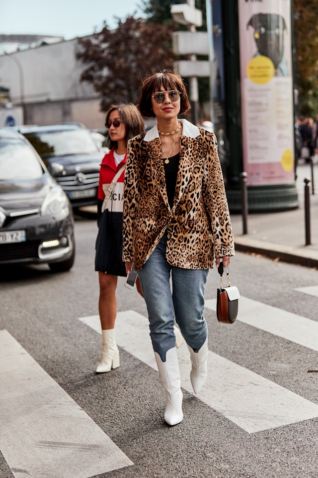 tuck jeans into chelsea boots