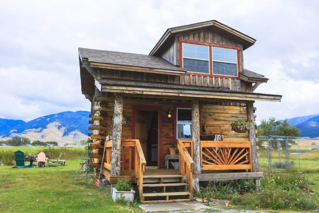 10 Romantic Cabin Getaways For Couples Looking To Reconnect