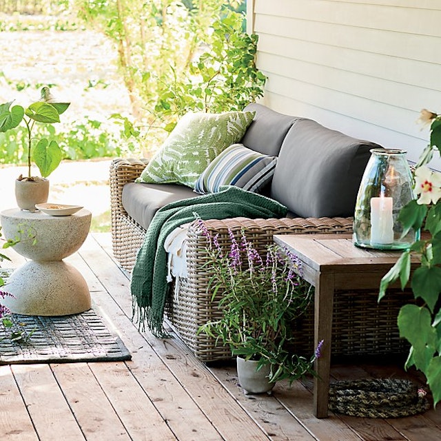Crate Barrel S Outdoor Furniture Sale Means Up To 20 Percent Off