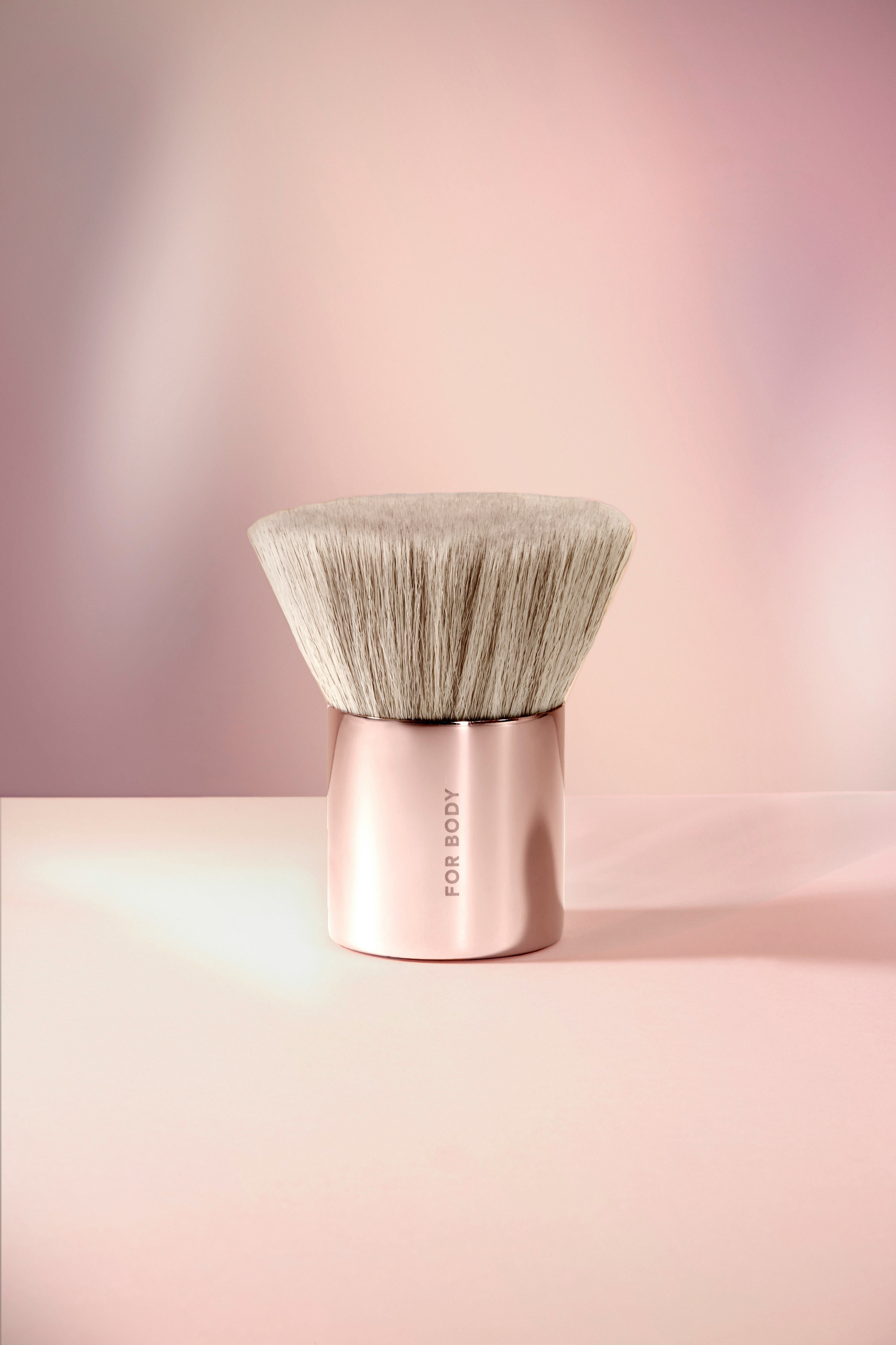 Patrick Ta Beauty's New Major Glow Body Oil Is So Easy To Use — Here's How