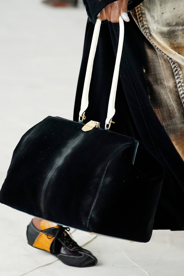 8 Fall 2020 Handbag Trends to Bet On From The Fashion Month Runways