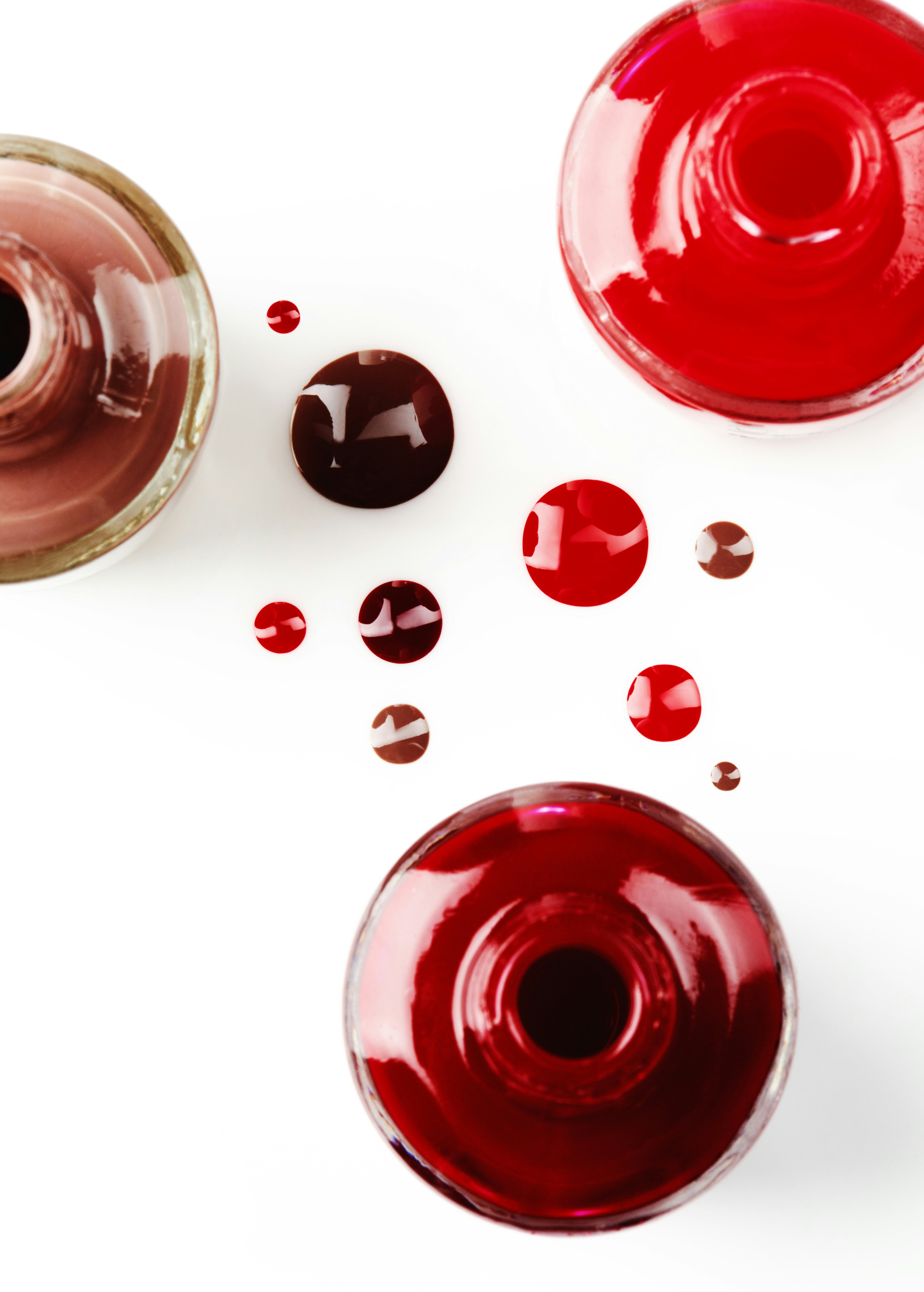 How To Mix Nail Polish To Create Your Own Unique Shade