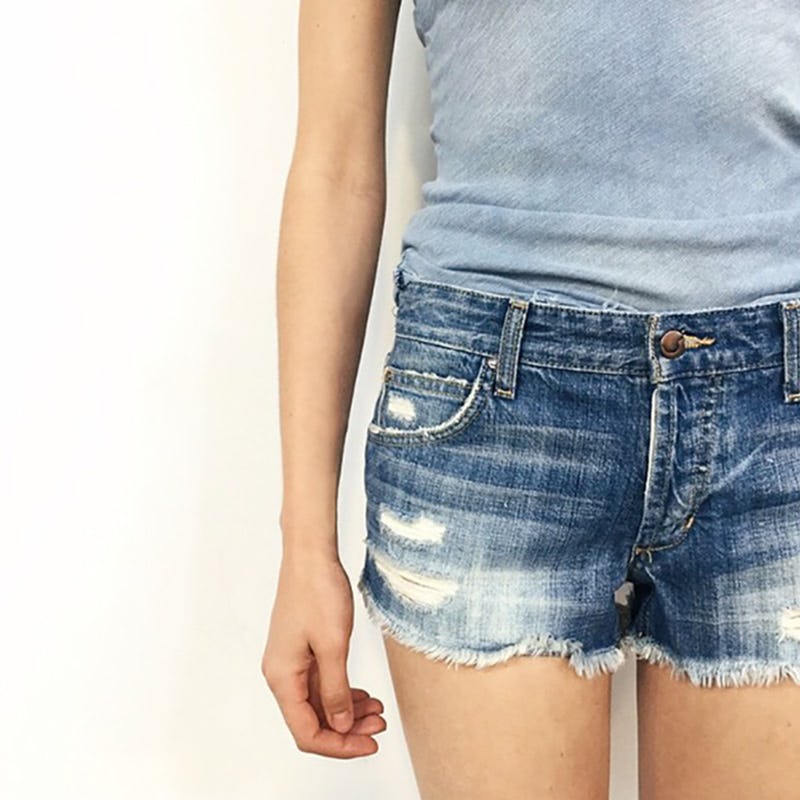 diy cutoff jean shorts