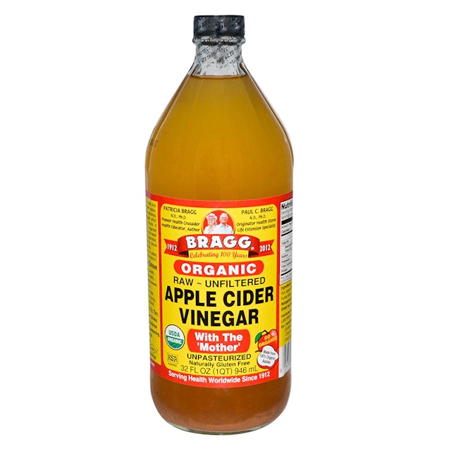 Natural teeth whitening vinegar
