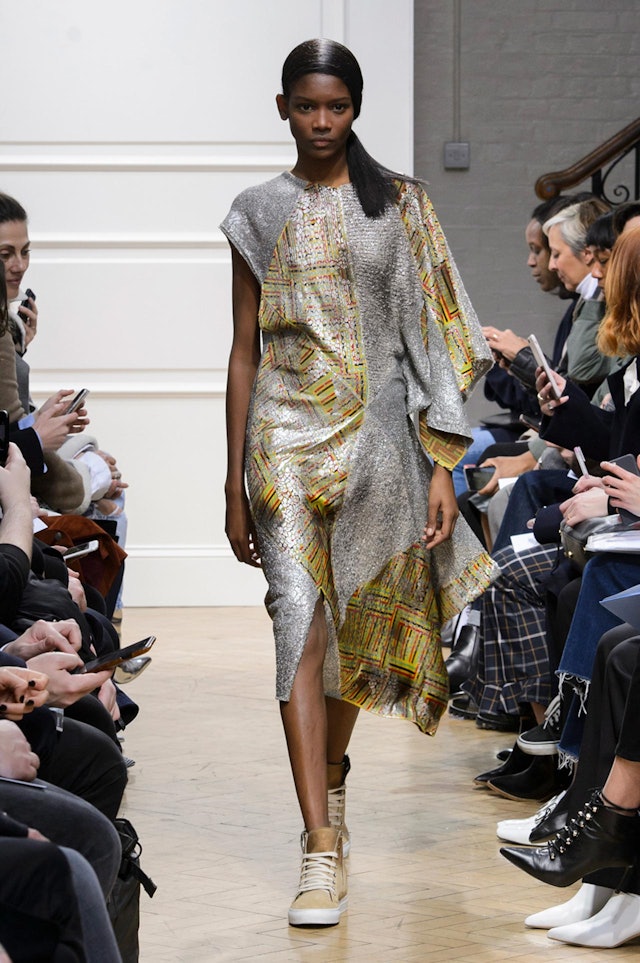 You Have To See These Amazing Runway Looks From London Fashion Week