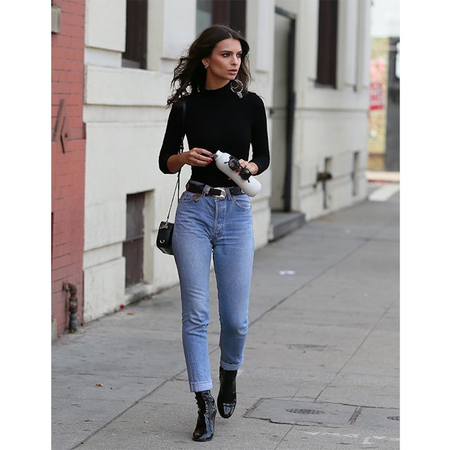 Emily Ratajkowski’s Evening Outfit Formula Is So Easy To Pull Off