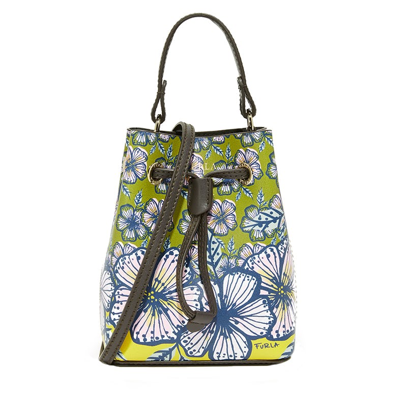 These Novelty Bags Are So Fun For Summer