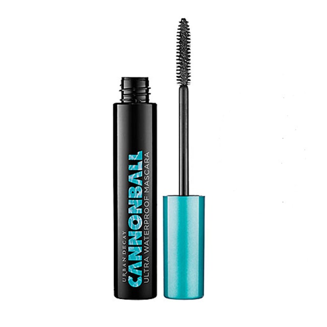 The 10 Top Rated Waterproof Mascaras According To The Internet 