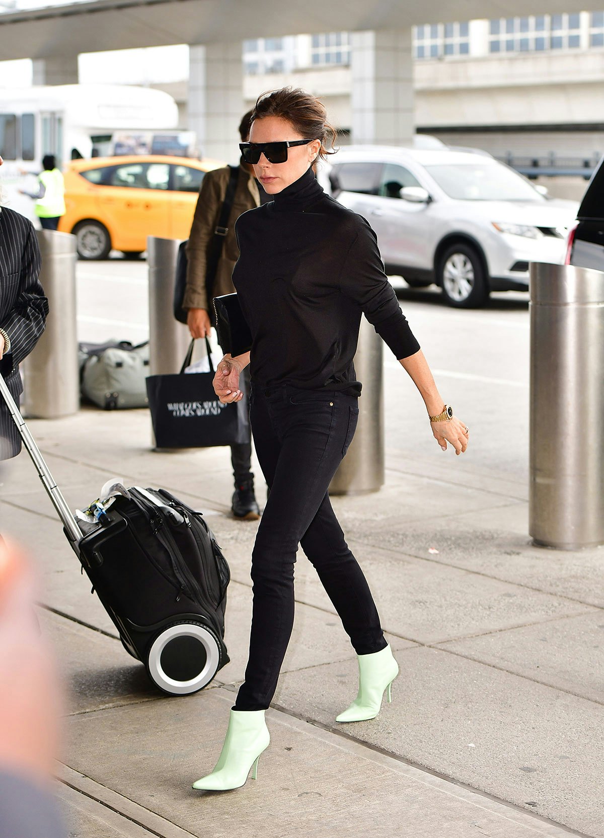 4 Celebrity Airport Outfits That Are Chic And Comfortable